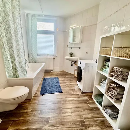 Grosse Fuer Gruppen, Zentral Gelegen *