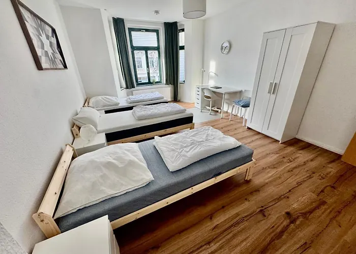 Grosse Fuer Gruppen, Zentral Gelegen Magdeburg